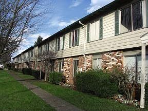 2nd image of 715 SE 182nd Ave