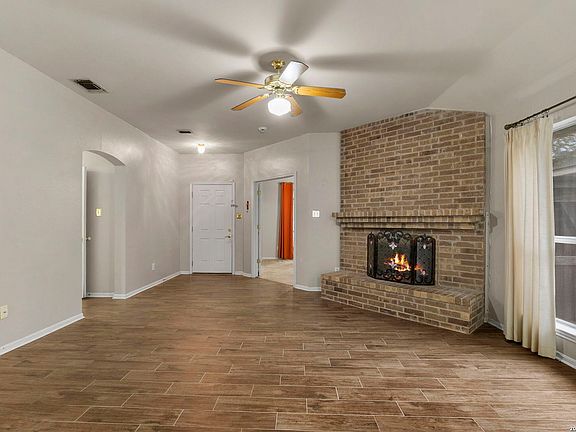 4th image of 5846 LARKMEADOW DR