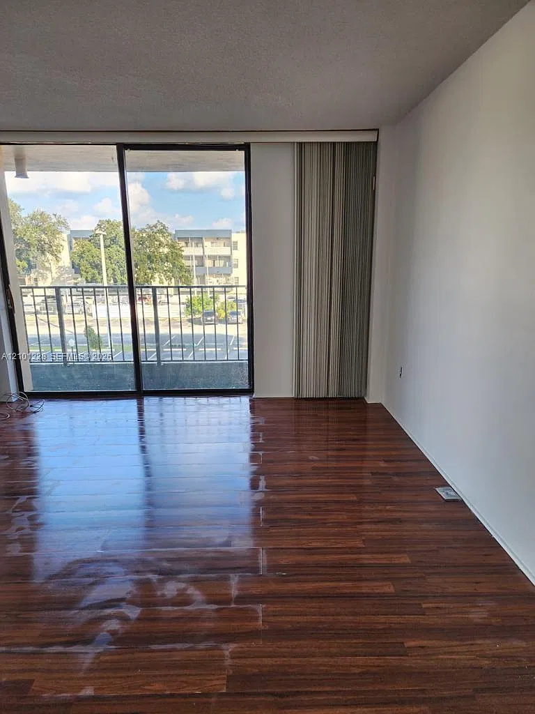 Windwood Condo — Photo 3