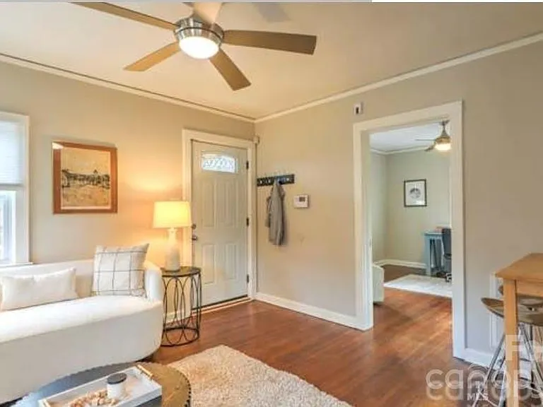 3224 Rogers St — Photo 10