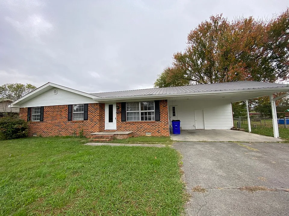 2930 Georgetown Dr NW