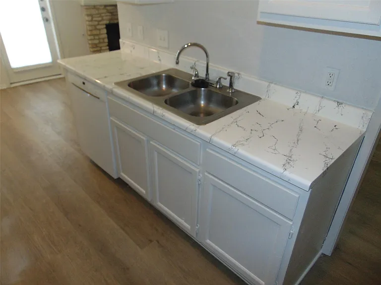 508 Burlwood Ct — Photo 8