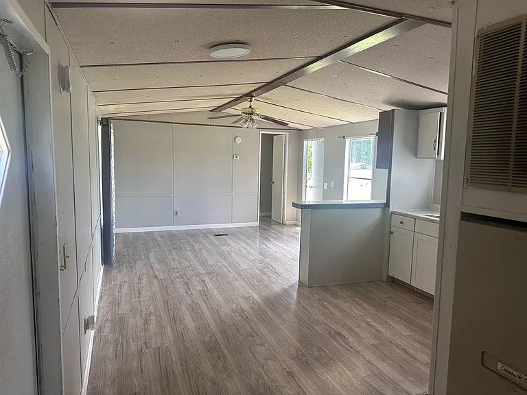 1099 Norton Bridge Rd — Photo 5