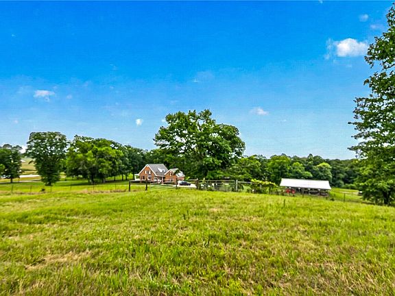 2nd image of 2302 County Road 297