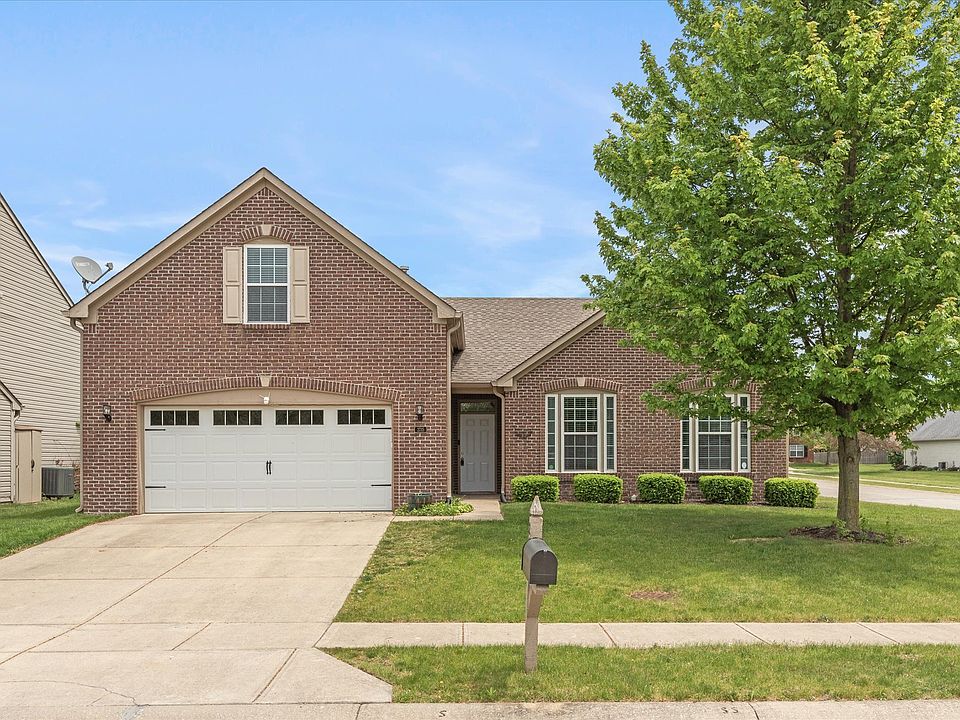 1st image of 2715 Foxbriar Pl