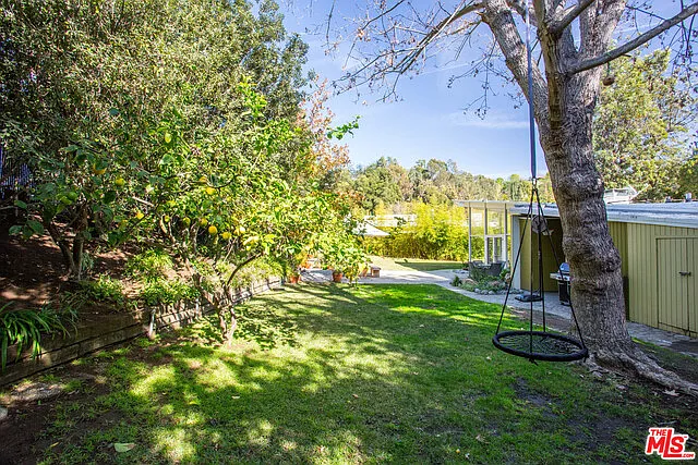 7561 Lolina Ln — Photo 39