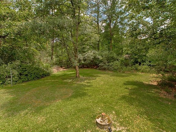 3rd image of 63074 Northwood Dr