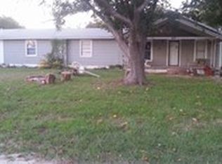 407 W Anthracite St, Carbon, TX 76435