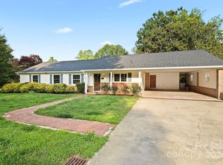 156 Wildwood Rd, Lenoir, NC 28645