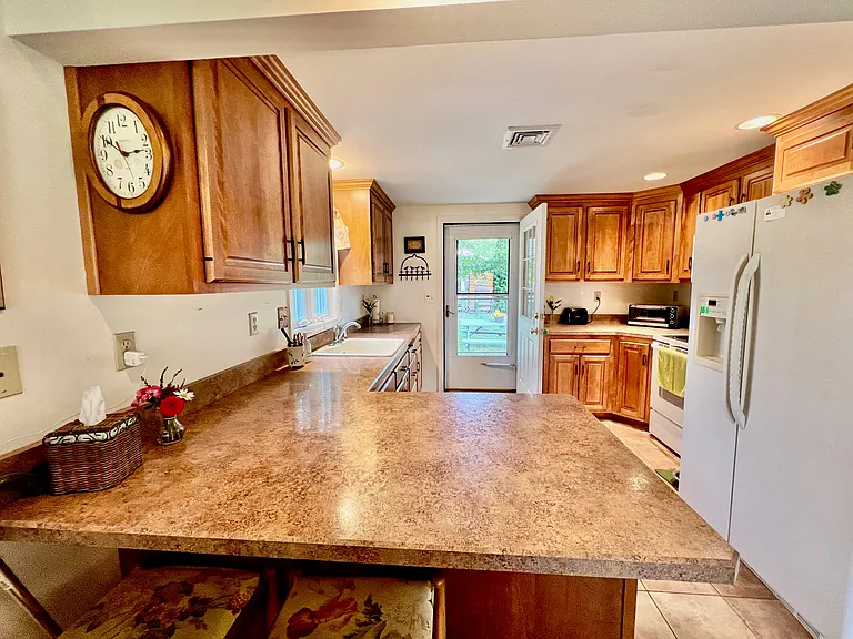 28 Kelsey Rd — Photo 4