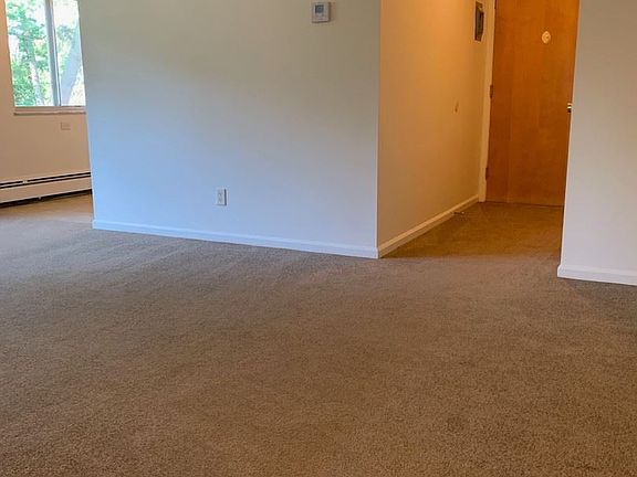 3rd image of 2075 Eastern Ave SE APT 10