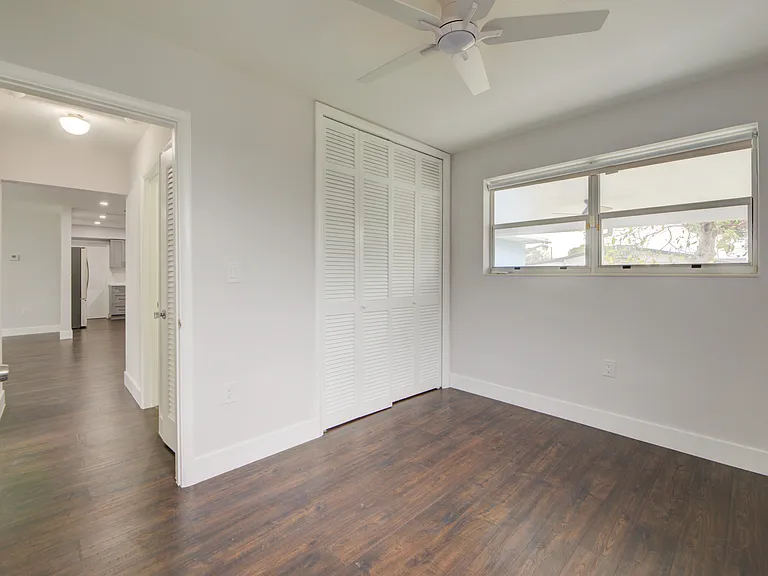 7811 NW 10th St — Photo 12