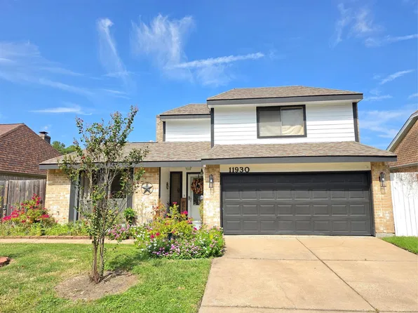 11930 Meadow Crest Dr, Meadows Place, TX 77477