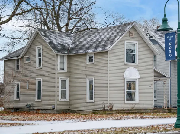526 E 8th St, Traverse City, MI 49686