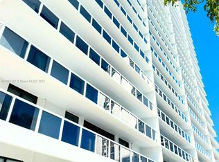 20505 E Country Club Dr APT 135, Aventura, FL 33180