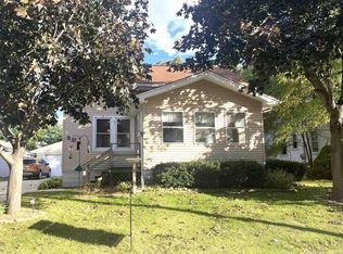 305 Victoria St, Green Bay, WI 54302