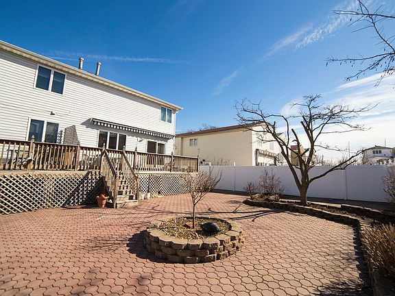 3rd image of 2430 E 70th St