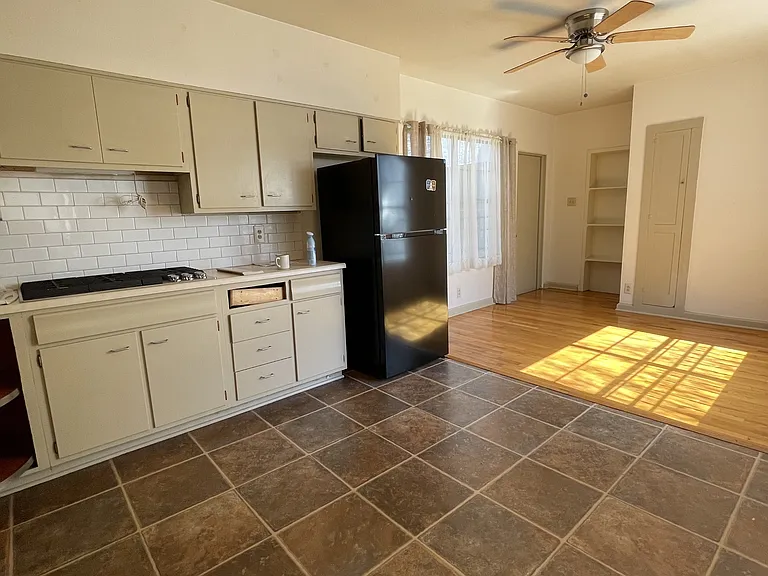 326 E Mistletoe Ave #3 — Photo 8