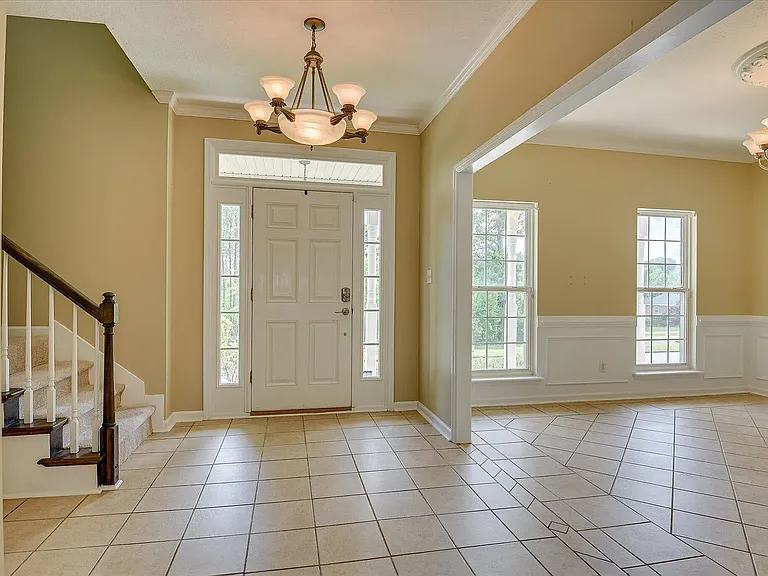 5755 Carriage Hills Dr — Photo 6
