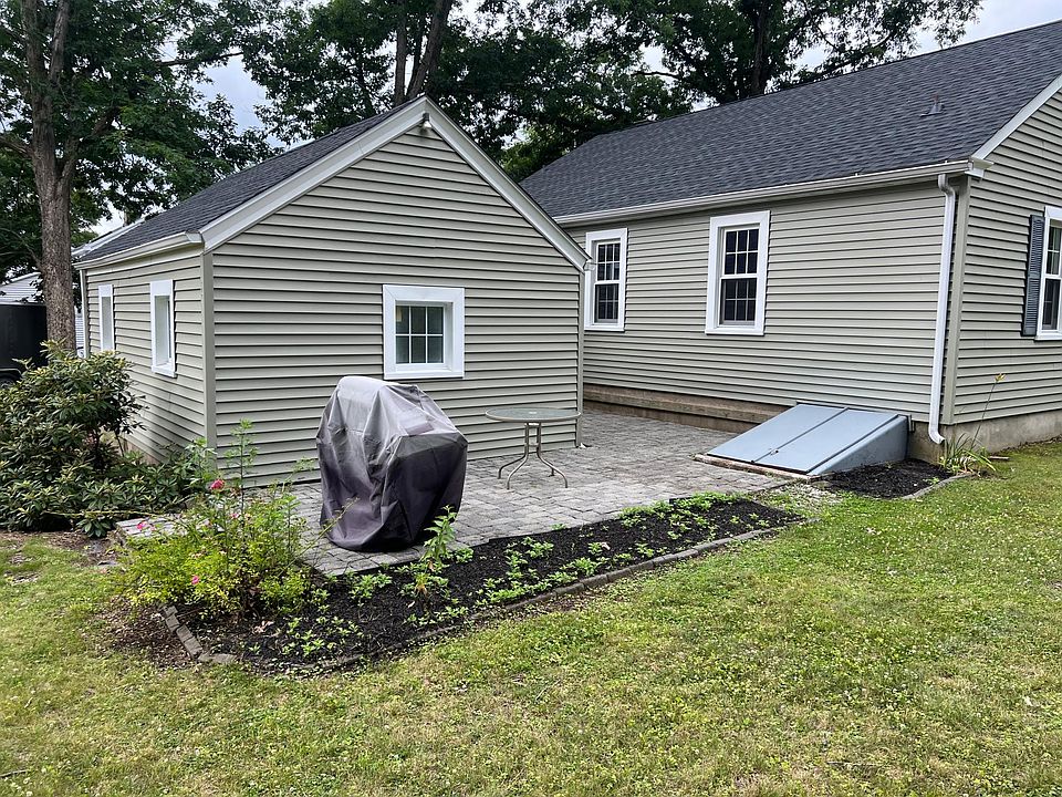 77 Yale Ave, Middlebury, CT 06762 Zillow