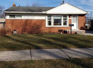 16767 Townley St, Southgate, MI 48195