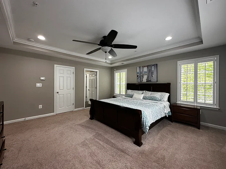 904 Saint Martins Loop — Photo 10