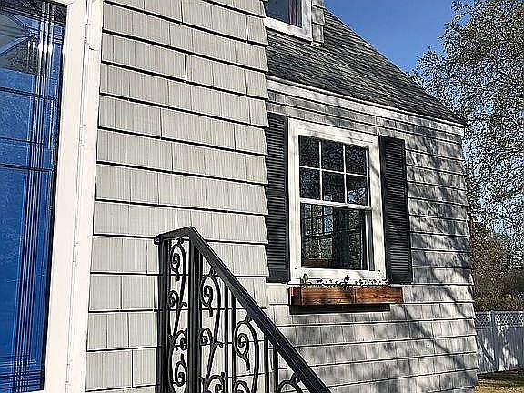 3rd image of 3400 Willow St