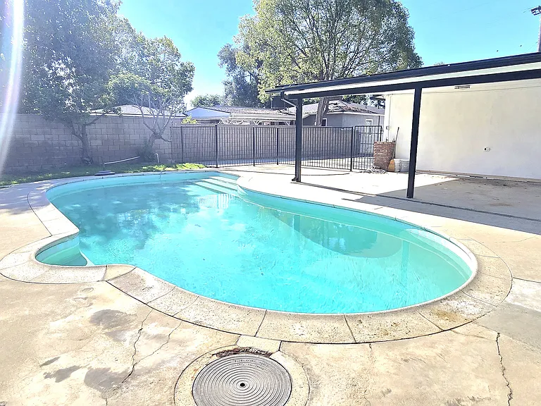 9341 Olive St — Photo 31