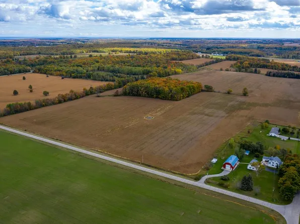 6800 Sunny Point Rd, Egg Harbor, WI 54209