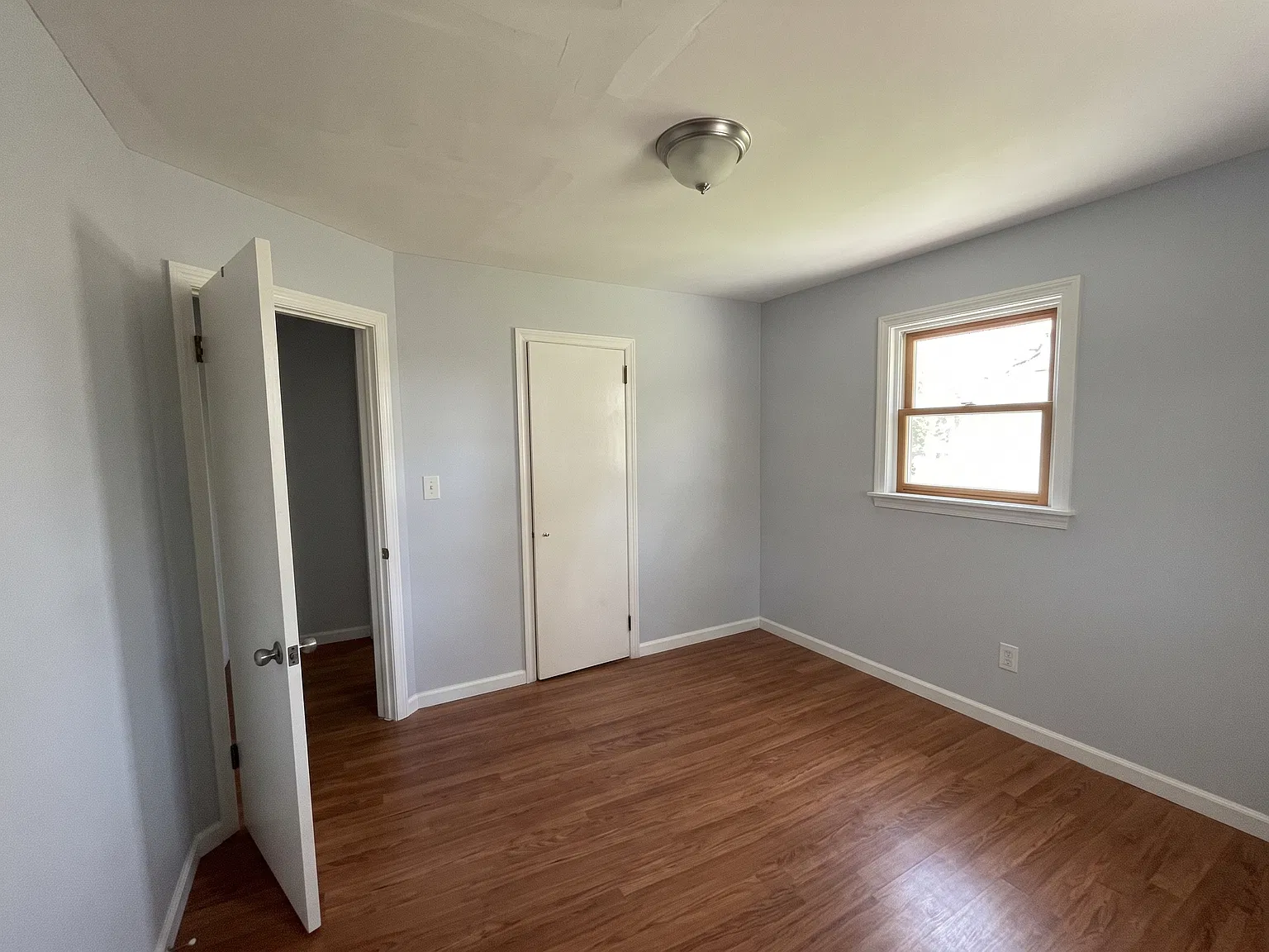 2 bed, 900 sqft, $2,200 — Photo 4