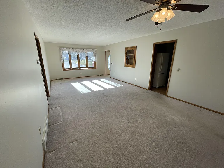1608 Mitchell Dr — Photo 5