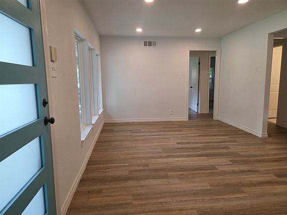 4th image of 2108 Blake Ave
