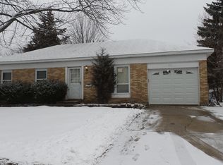 713 Hayward Ave, Streamwood, IL 60107