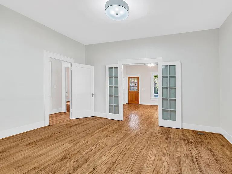 1911 Eva St — Photo 7