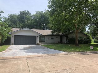 1330 Maple Dr, Miami, OK 74354