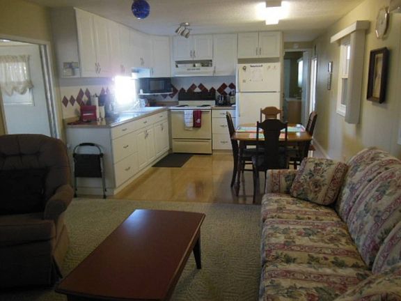 3rd image of 31 Cc St