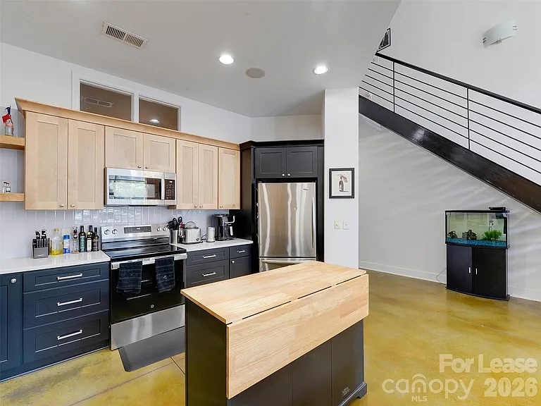 909 Westmere Ave — Photo 22
