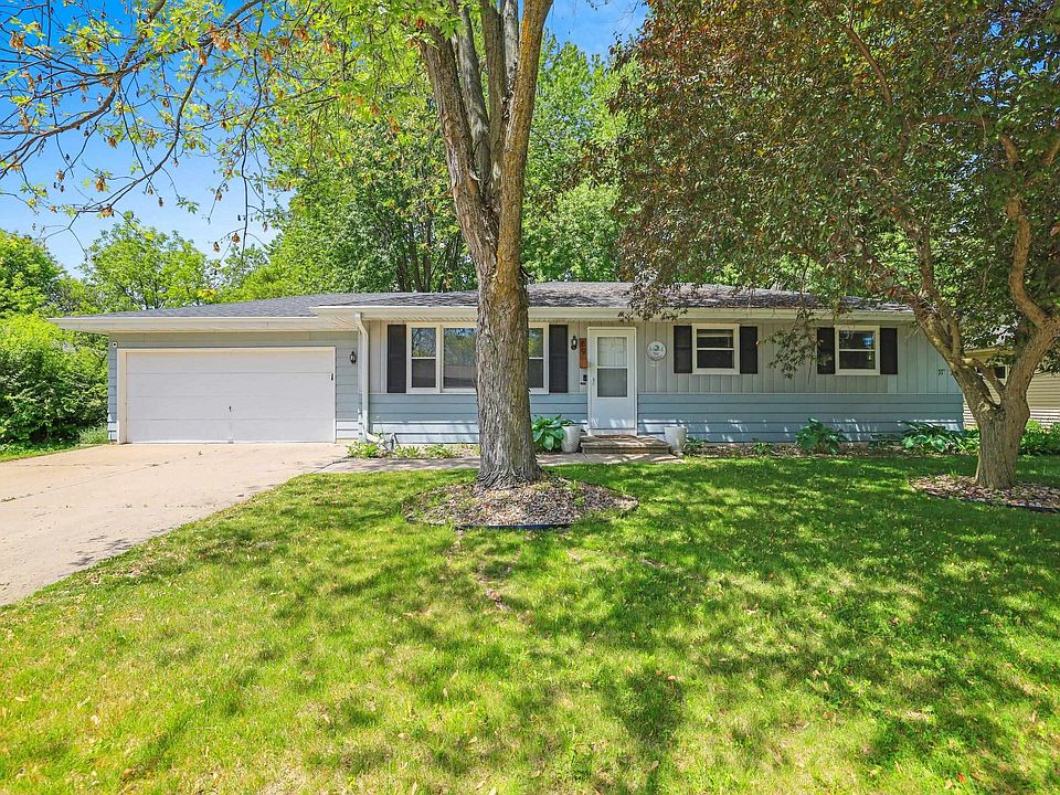 1st image of 89 Hillock Ct