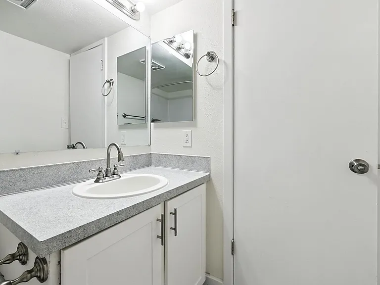 51 Hayes Pl SW — Photo 7
