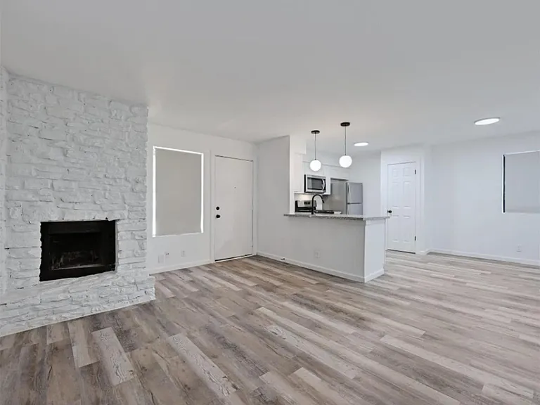 2303 Cedrick Cv #B — Photo 30