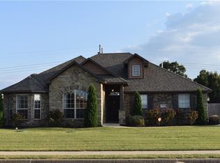 1923 Sandpiper Ave, Lowell, AR 72745