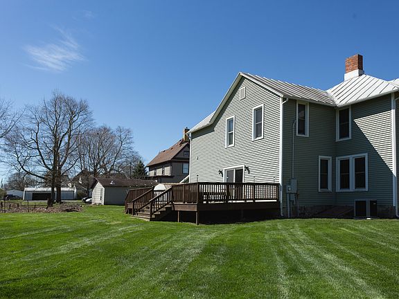 5th image of 211 N Newton St