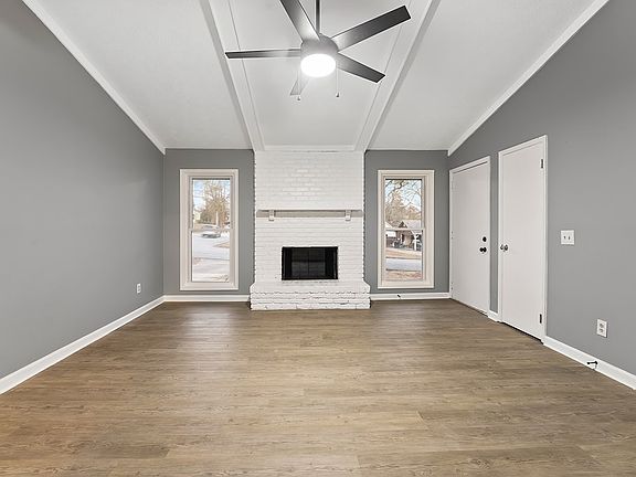 4th image of 6361 Parker Dr