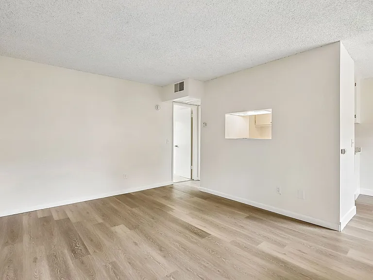 Parkview Village Apartments — Photo 8