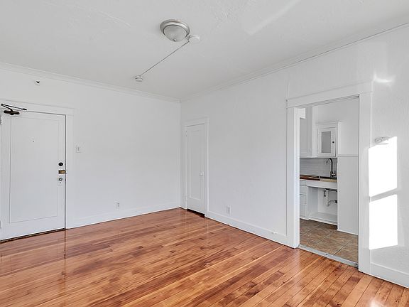 3rd image of 1435 S Beacon St #105