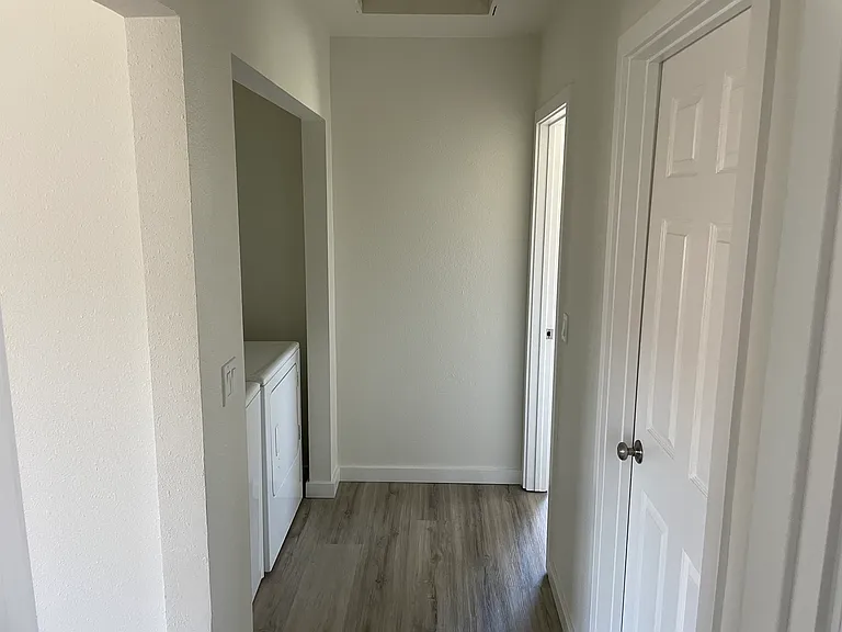 3732 Tacoma Ave S #D — Photo 10