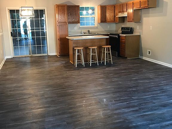 Open floor plan so the cook doesn_t miss out on any of the entertainment!