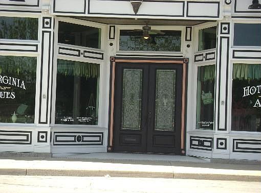 4th image of 321 Halifax St