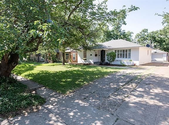 2nd image of 915 Monte Vista Dr