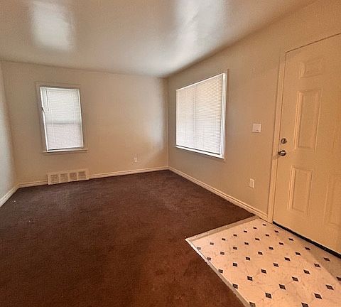 2nd image of 8032 Grandville Ave